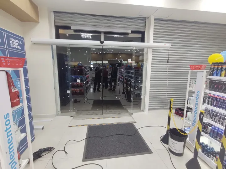Acesso de estabelecimento comercial